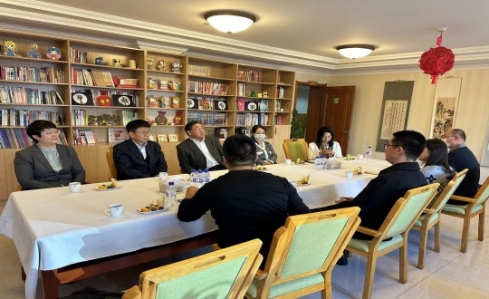17.王岩董事长欢迎推想医疗首创人陈宽一行_副本.jpg