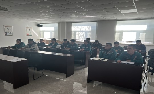 8.装配式总公司中车风电塔筒技艺交底会议现。ùχ孟峦计柿浚副本.jpg