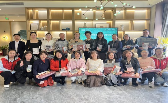 9.“以阅读丈量世界，让内心更有力量”主题想书朗诵互换活动现场留想_副本.jpg