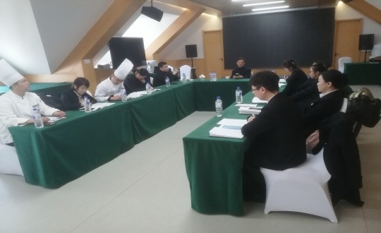5.长白山海洋之神酒店组织召开治理人员会议（调整一下清澈度）_副本.jpg